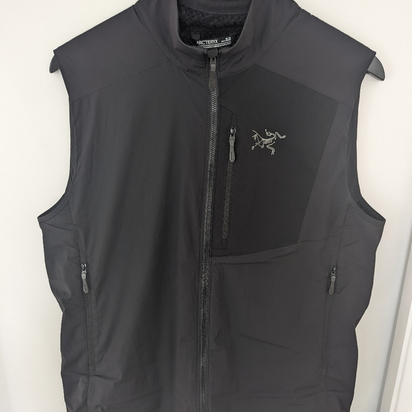 COPY - Mint Arcteryx Proton Vest Medium - Picture 3 of 3
